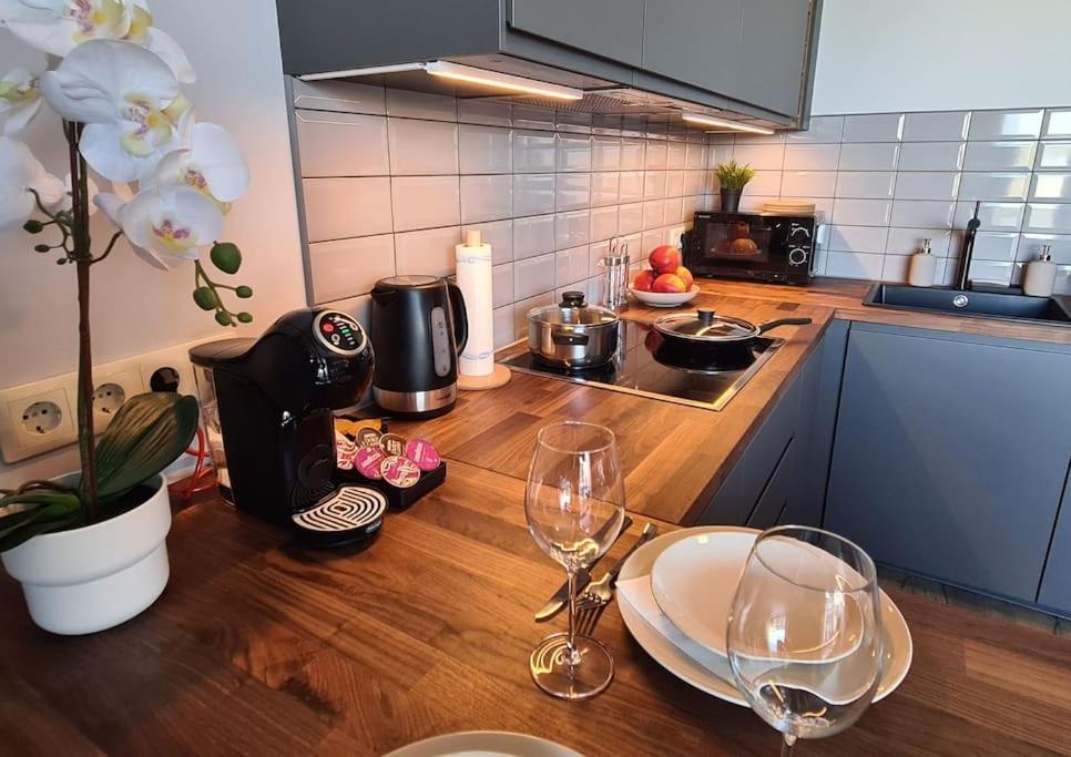 Appartement Stylish With Parking & Spacious Balcony *